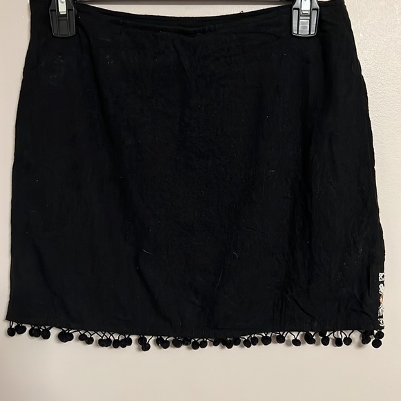 Umgee Womens Size S Black Embroidered Bird Floral Mini Skirt Pom Pom Hem - Picture 3 of 9